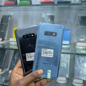 SAMSUNG S10e 128+6 (uk-used)
